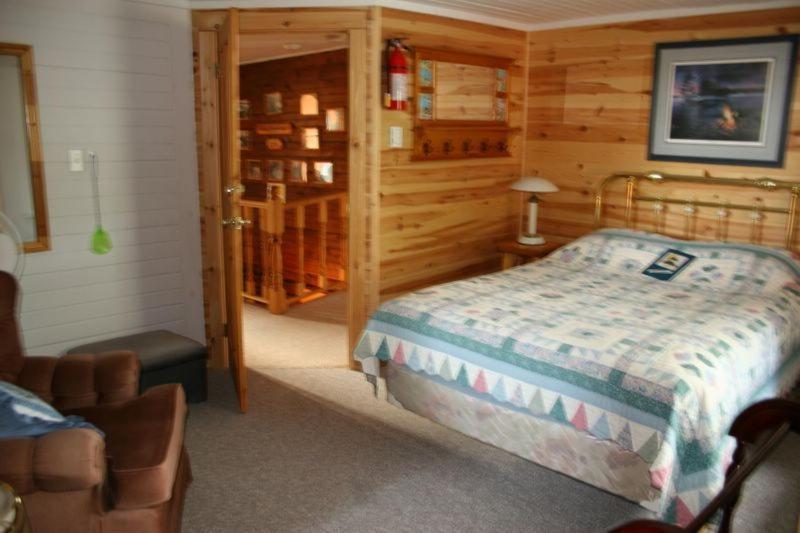 Sunny Rock Bed & Breakfast Minden Стая снимка